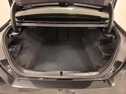 Photo 9 BMW Serie 5 M5 4.4 V8 PHEV 727ch