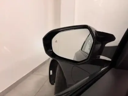 Photo 14 BMW Serie 5 M5 4.4 V8 PHEV 727ch