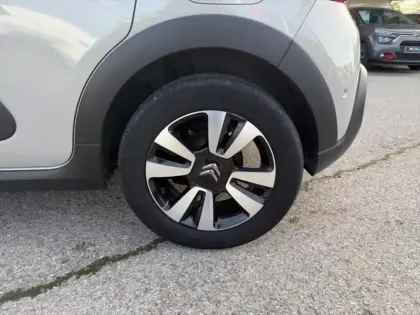 Photo 7 Citroën C3  1.2 PureTech 83ch S&S Shine