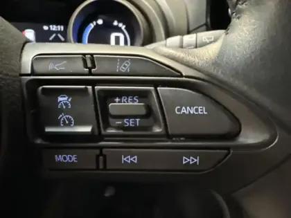 Photo 6 Toyota Yaris  Cross 116h Dynamic Business + Programme Beyond Zero Academy MY22