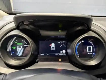 Photo 7 Toyota Yaris  Cross 116h Dynamic Business + Programme Beyond Zero Academy MY22