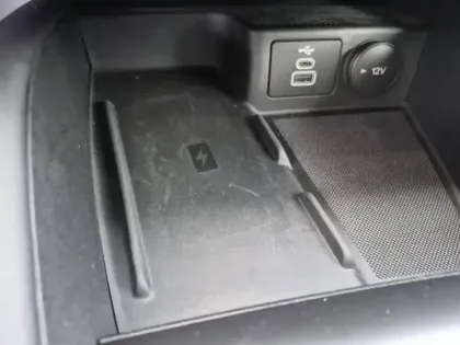 Photo 11 Ford Kuga  2.5 Duratec 180ch Hybrid FlexiFuel Titanium Business Powershift