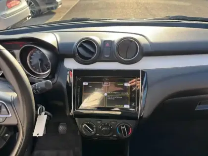 Photo 11 Suzuki Swift  1.2 Dualjet Hybrid 83ch Privilège