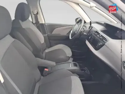 Photo 19 Citroën C4 Picasso C4 SpaceTourer PureTech 130ch S/S Feel EAT8 E6.d-TEMP GPS Carplay