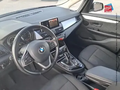 Photo 44 BMW Serie 2 Gén. I (F46) Ph2 Business Design 5