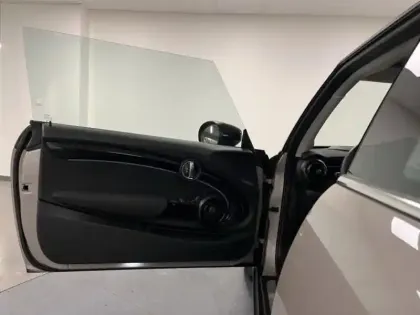 Photo 6 Mini Mini  Cooper 136ch Edition Premium Plus BVA7