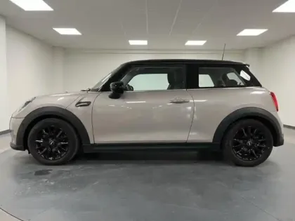 Photo 5 Mini Mini  Cooper 136ch Edition Premium Plus BVA7