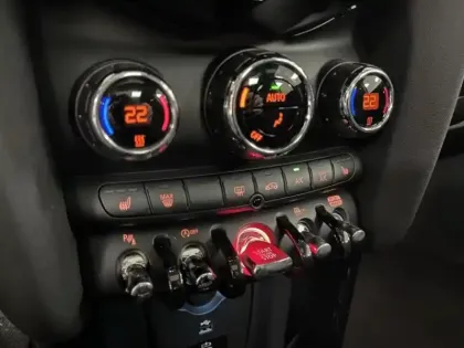 Photo 11 Mini Mini  Cooper 136ch Edition Premium Plus BVA7