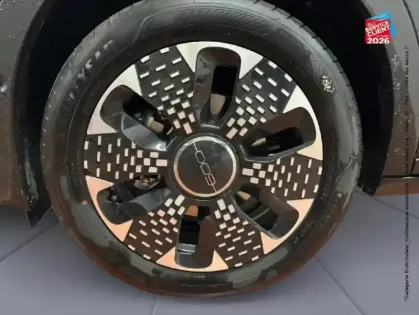 Photo 9 Fiat 600  1.2 Hybrid Turbo 145ch La Prima eDCT6