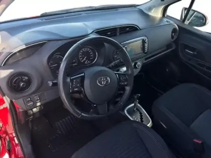 Photo 14 Toyota Yaris  HSD 100h Design 5p