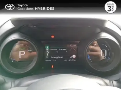 Photo 13 Toyota Yaris  116h Design 5p