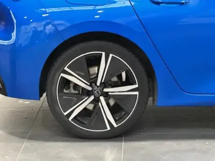 Photo 10 Peugeot 308  PHEV 225ch GT e-EAT8