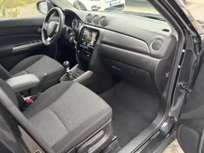Photo 10 Suzuki Vitara  1.4 Boosterjet Hybrid 129ch Privilège Allgrip