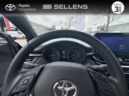 Photo 12 Toyota C-HR  2.0 Hybride 184ch Design Ultimate E-CVT