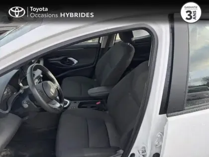Photo 5 Toyota Yaris  116h Dynamic 5p MC24