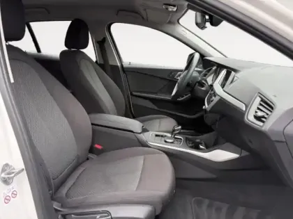 Photo 14 BMW Serie 1 Série 1 118iA 140ch Lounge DKG7