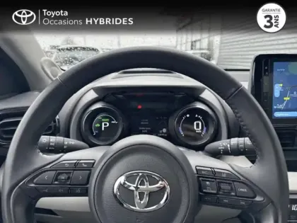 Photo 12 Toyota Yaris  116h Iconic 5p MY22