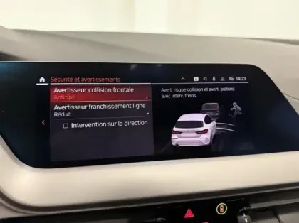 Photo 10 BMW Serie 1 Série 1 116dA 116ch Business Design DKG7