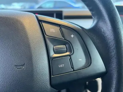 Photo 13 Citroën C4  Cactus PureTech 110ch S&S C-Series E6.d