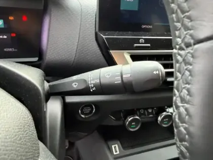 Photo 11 Citroën C4  Moteur électrique 136ch (100 kW) Shine Automatique