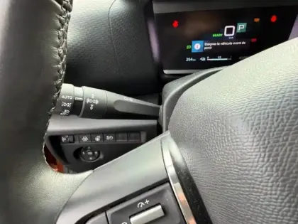 Photo 10 Citroën C4  Moteur électrique 136ch (100 kW) Shine Automatique