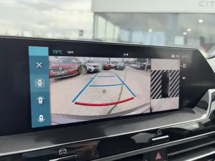 Photo 13 Citroën C4  1.2 Hybride 136ch S&S MAX Automatique