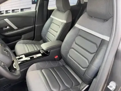 Photo 9 Citroën C4  1.2 Hybride 136ch S&S MAX Automatique