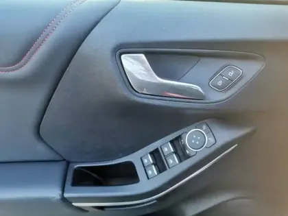 Photo 13 Ford Puma  1.0 EcoBoost 125ch mHEV ST-Line X