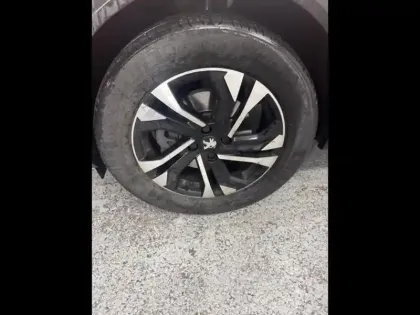 Photo 7 Peugeot 2008  1.5 BlueHDi 130ch S&S Allure Business EAT8