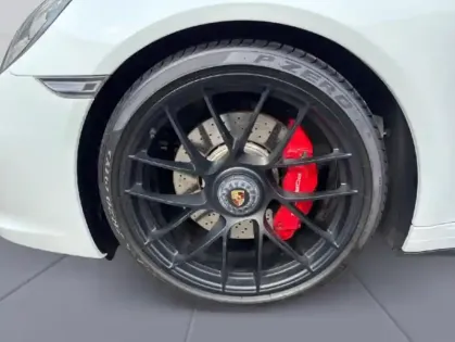 Photo 54 Porsche 911 Gén. V (991) Ph2 Carrera 4 GTS 2