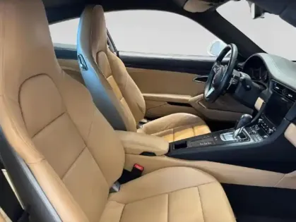 Photo 34 Porsche 911 Gén. V (991) Ph2 Carrera 4 GTS 2