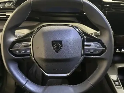 Photo 13 Peugeot 308  SW 1.2 PureTech 130ch S&S Allure