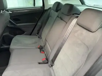 Photo 8 Volkswagen Tiguan  2.0 TDI 150ch Elegance DSG7