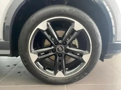 Photo 8 Audi Q2  35 TFSI 150ch Avus S tronic 7