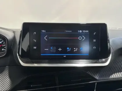 Photo 13 Peugeot 208  1.2 75  Active Clim Carplay Bluetooth USB