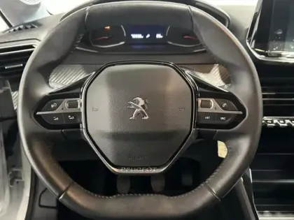 Photo 14 Peugeot 208  1.2 75  Active Clim Carplay Bluetooth USB