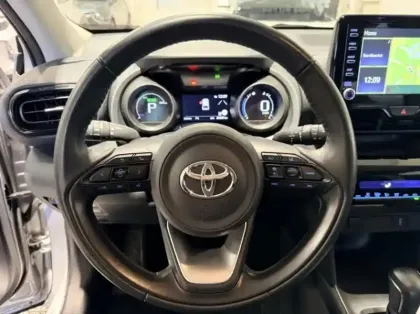 Photo 5 Toyota Yaris  Cross 116h Dynamic Business + Programme Beyond Zero Academy MY22