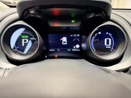 Photo 7 Toyota Yaris  Cross 116h Dynamic Business + Programme Beyond Zero Academy MY22