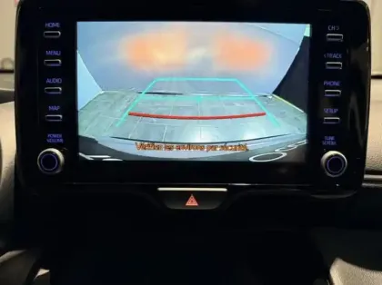 Photo 9 Toyota Yaris  Cross 116h Dynamic Business + Programme Beyond Zero Academy MY22