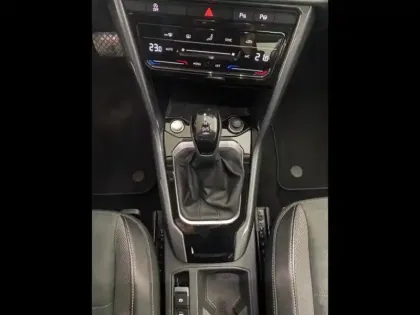 Photo 7 Volkswagen T-roc  2.0 TDI 150ch Style DSG7