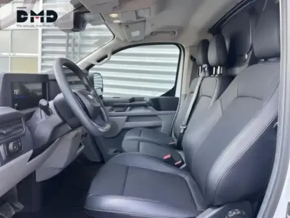 Photo 8 Ford Custom Transit  Fg 320 L1H1 Electrique 100 kW 136ch Trend