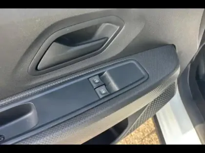 Photo 10 Dacia Sandero  1.0 TCe 90ch Stepway Essential -24