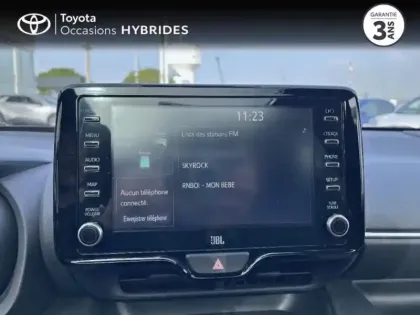 Photo 14 Toyota Yaris  116h Première 5p