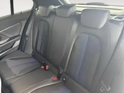 Photo 12 BMW Serie 1 Série 1 116dA 116ch M Sport DKG7