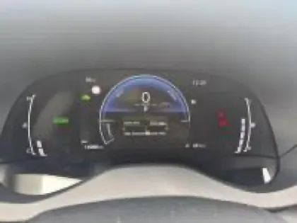 Photo 10 Toyota Yaris  116h Design 5p MY25