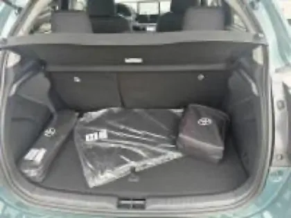 Photo 6 Toyota Yaris  116h Design 5p MY25