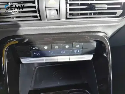 Photo 16 Citroën C3  Turbo 100 ch BVM6