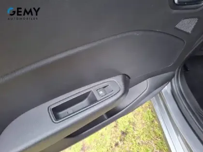 Photo 17 Renault Clio  E-Tech full hybrid 145 ch GSR2