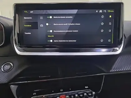 Photo 22 Peugeot 208  Hybrid 100 e-DCS6