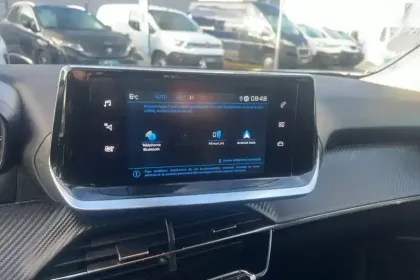 Photo 59 Peugeot 2008  PureTech 100 S&S BVM6